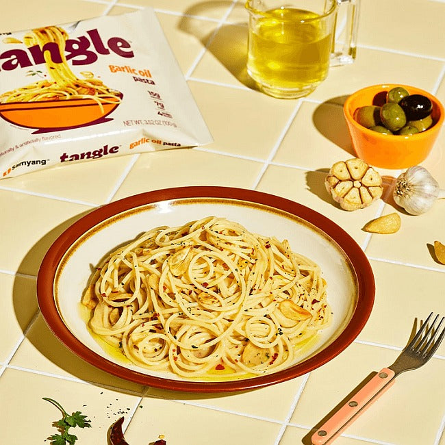 Samyang Tangle - Garlic Oil Flavour Pasta - 8 Pack 100g