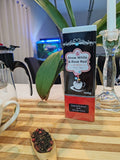 Cildan tea merchant, snow white & rose red, wild olive, lifestyle shot