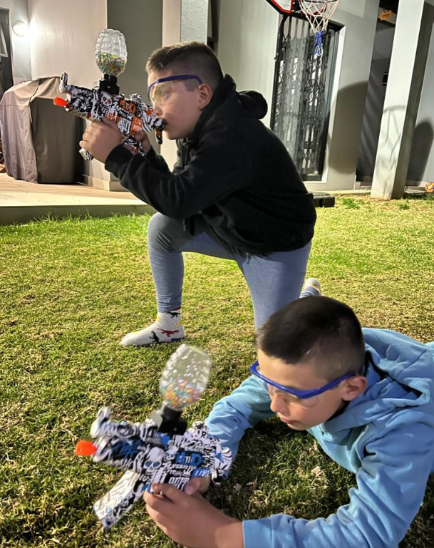 Rechargeable Electric Gel Ball Blaster MP5 Folding Design and Protective Eyewear & 8000 Gel Balls